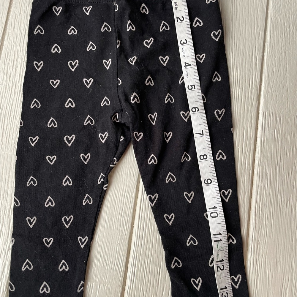 Cat & Jack Baby Girls 12 Month Black Heart Leggings - Picture 3 of 5